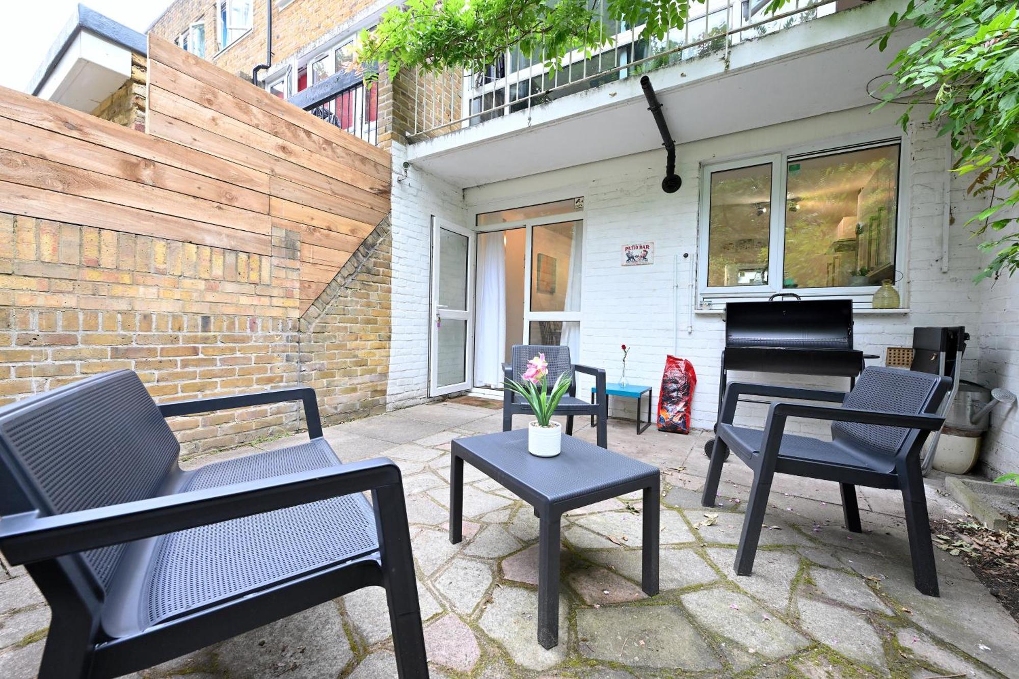 4 Bedroom Patio House Regent'S Park - Parking London Exteriör bild